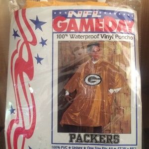 NFL Packers GAMEDAY Poncho Adult 100% waterproof
